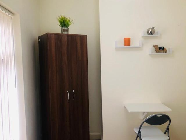 Budget Rooms @ Underwood Lane 克鲁 外观 照片