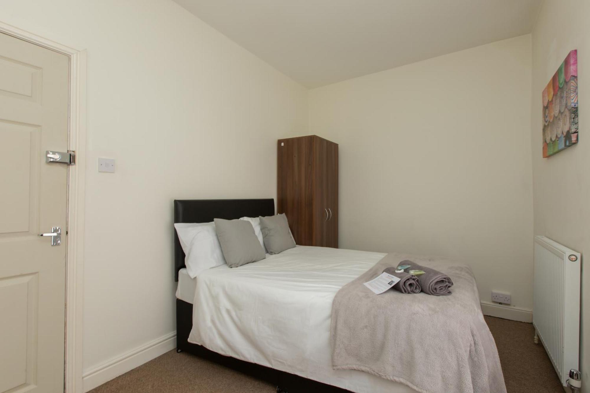 Budget Rooms @ Underwood Lane 克鲁 外观 照片