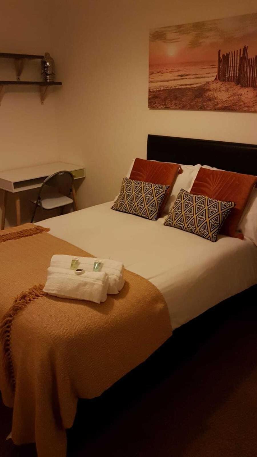 Budget Rooms @ Underwood Lane 克鲁 外观 照片