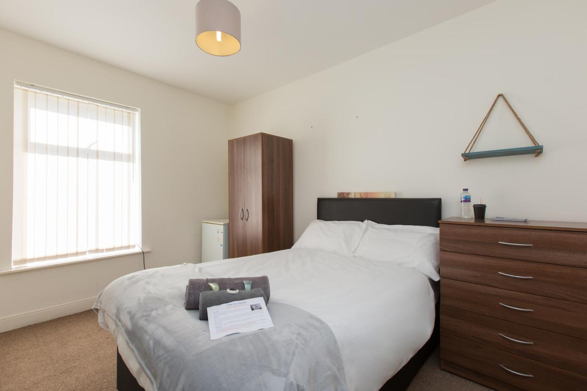 Budget Rooms @ Underwood Lane 克鲁 外观 照片