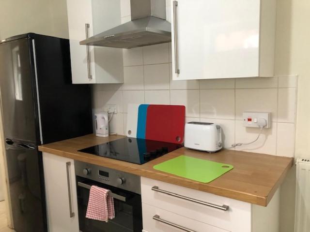 Budget Rooms @ Underwood Lane 克鲁 外观 照片