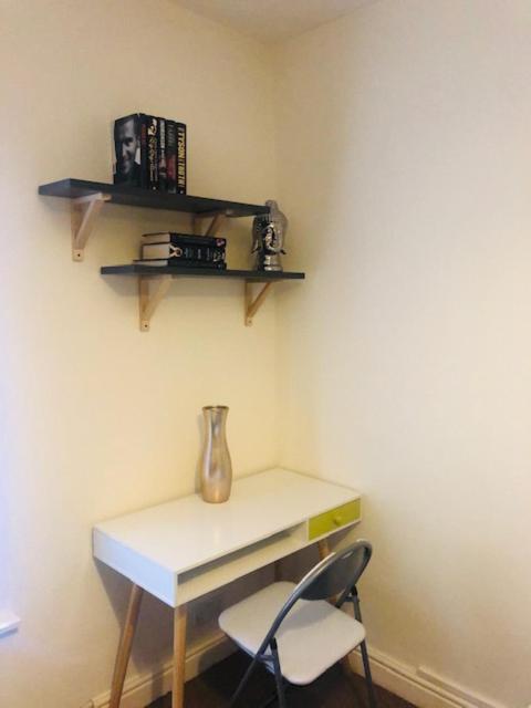 Budget Rooms @ Underwood Lane 克鲁 外观 照片