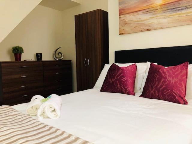 Budget Rooms @ Underwood Lane 克鲁 外观 照片
